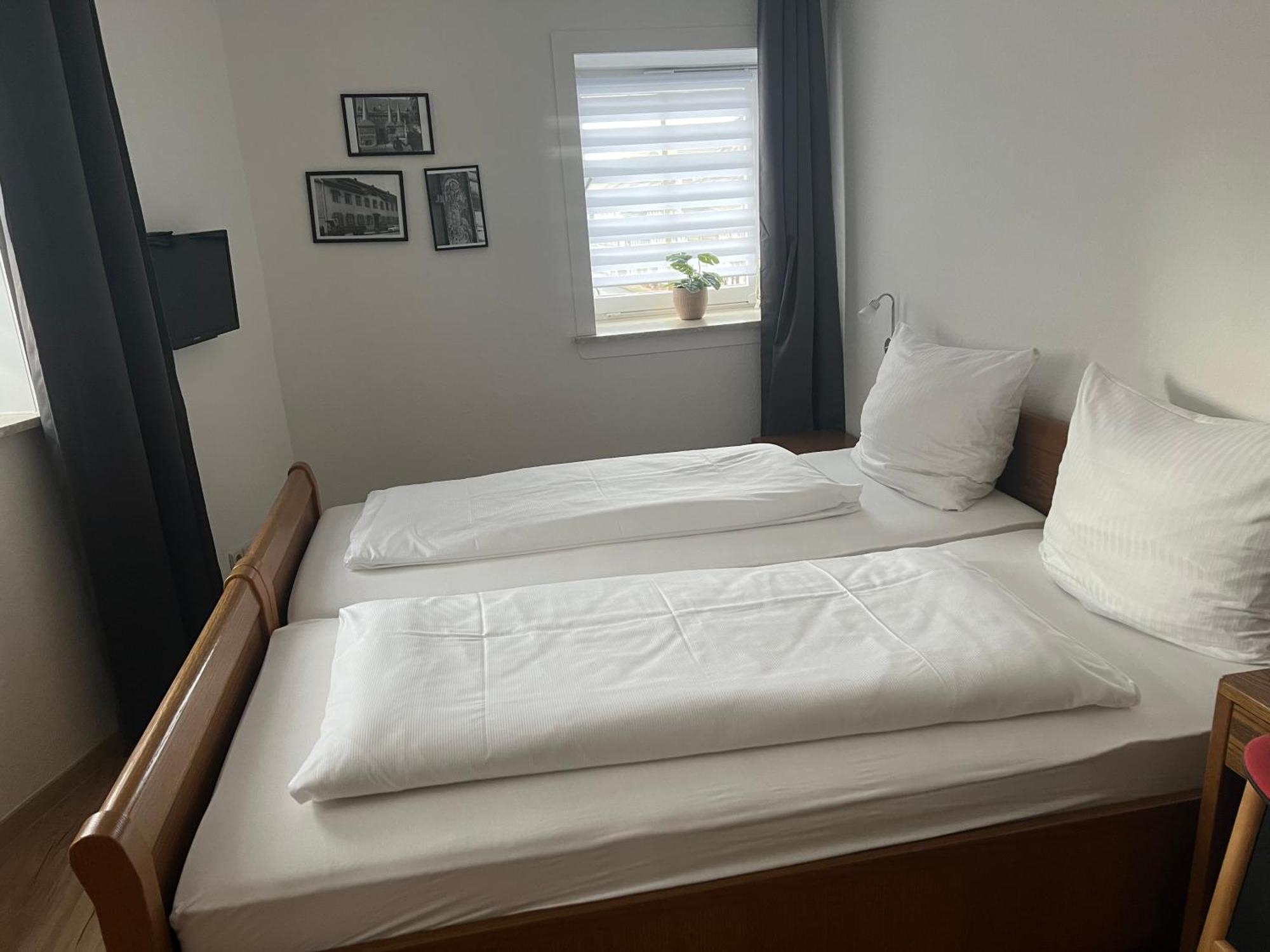 Bierstadt-Hotel Einbeck Bagian luar foto