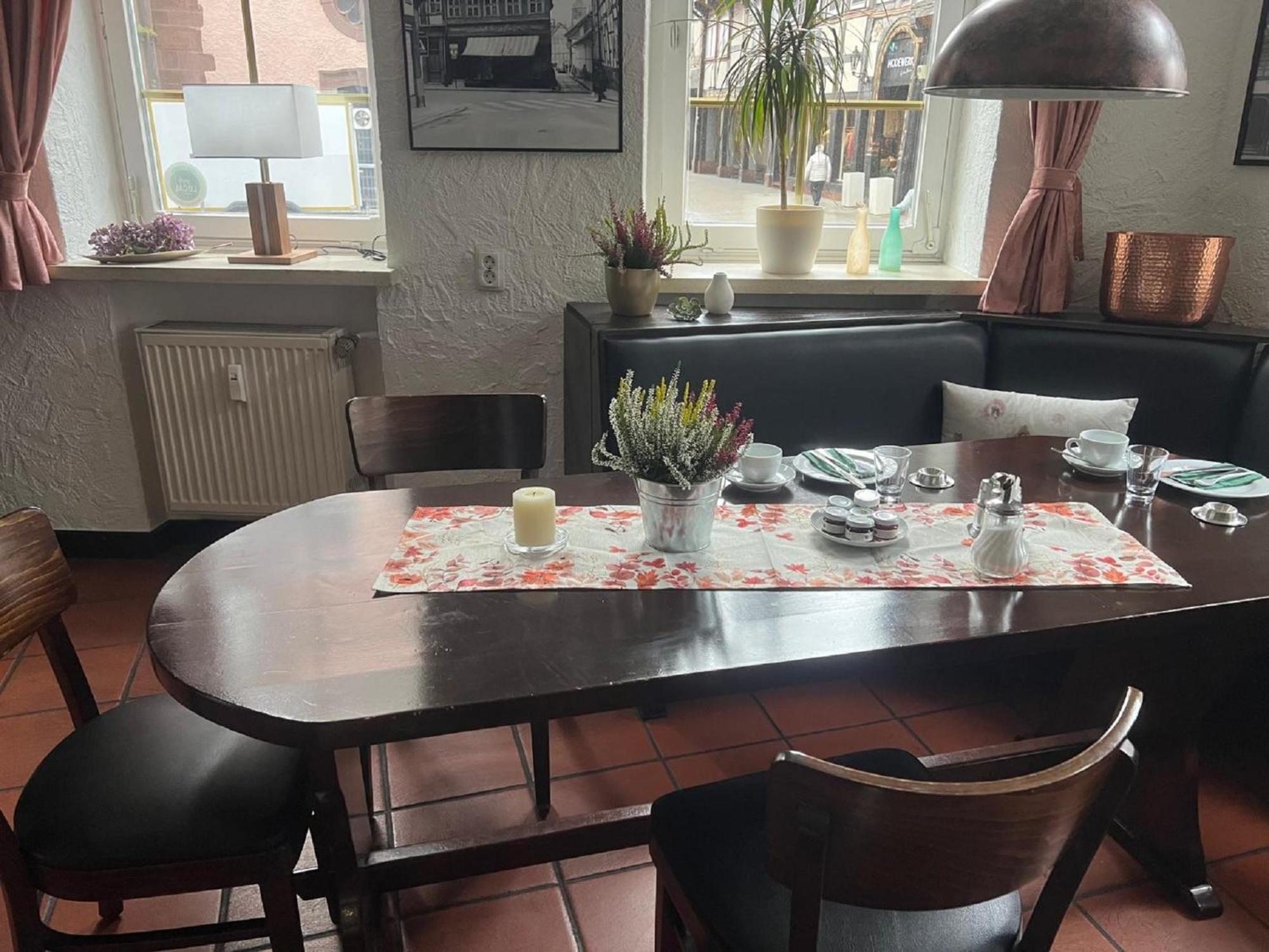Bierstadt-Hotel Einbeck Bagian luar foto